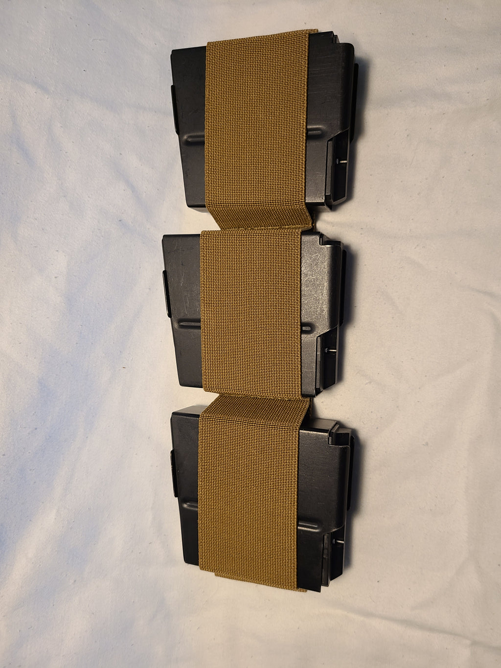 Elastic AICS Mag Holder