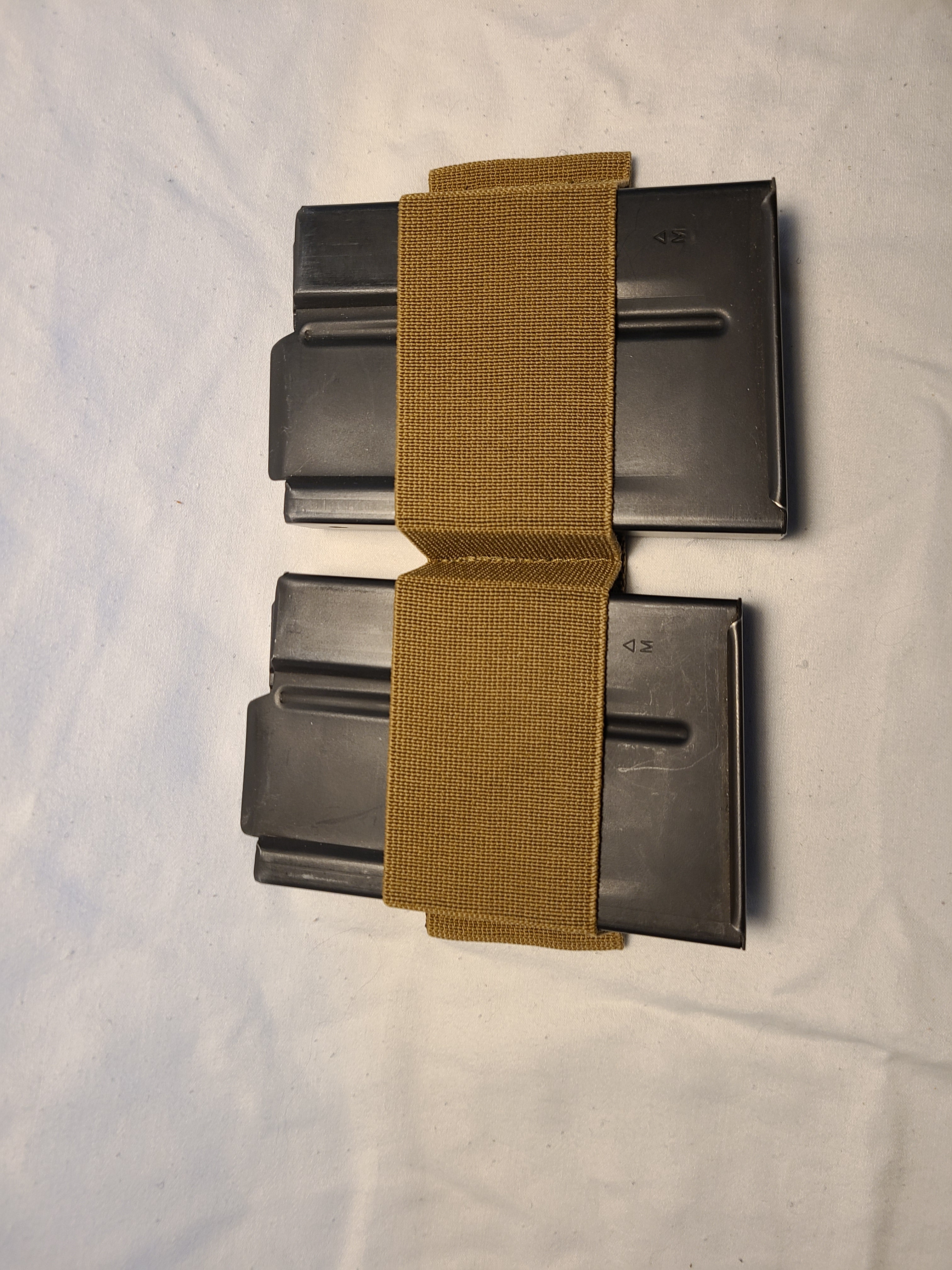 Elastic AICS Mag Holder